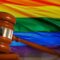 Suíços aprovam criminalização da LGBTQfobia
