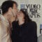 Integrantes do Nirvana se beijaram ao vivo no SNL para provocar homofóbicos