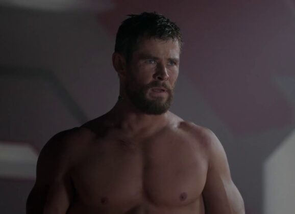 Vídeo de Chris Hemsworth treinando chama atenção por seus grandes dotes