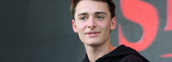Noah Schnapp revela que Stranger Things o ajudou a se assumir gay: “Estaria em um lugar diferente se não fosse pelo Will”