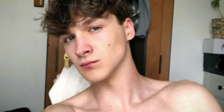 O novo CamBoy Josh Waller está aqui para experimentar coisas novas no Flirt4Free