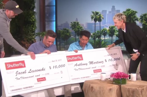 Ellen presenteia amigo hetero que convidou gay para baile