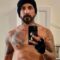 AJ McLean, dos Backstreet Boys, aparece sem camisa para mostrar resultado da malhação na quarentena
