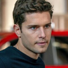 Astro da série “9-1-1 Lone Star”, ator Ronen Rubinstein revela ser bissexual: “Seguro e confortável para falar isso”