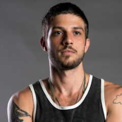 Seguidor hétero revela desejo por Chay Suede e se declara: “Eu seria capaz de experimentar tudo com você”