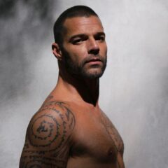 Ricky Martin relembra pergunta íntima nos anos 2000: ‘Me senti violado’