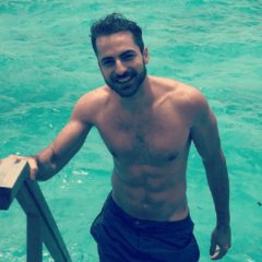 Thales Bretas, viúvo de Paulo Gustavo, é vacinado contra a Covid-19