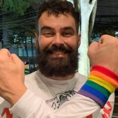 Ao vivo, Carmo Dalla Vecchia assume casamento com João Emanuel Carneiro