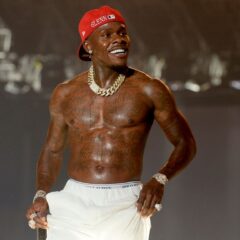 Após declarações homofóbicas, DaBaby tenta se redimir visitando entidades LGBTQIA+