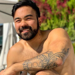 Mauro Sousa falou para família que é gay aos 18 anos, pós briga com namorado: “Me emociono até hoje”