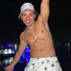 Vazam fotos do OnlyFans de Thomaz Costa e ator reage: “Bora ganhar mais dinheiro com processinho”