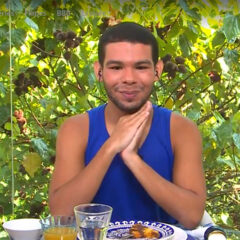 Vyni nega qualquer interesse amoroso por Eliezer no “BBB22”: “Existe amizade entre gay e hétero“