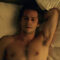 Dylan O’Brien surge nu em cena quente de sexo explícito com ator em novo filme