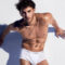 Cooper Koch protagoniza nova campanha de cuecas da Calvin Klein
