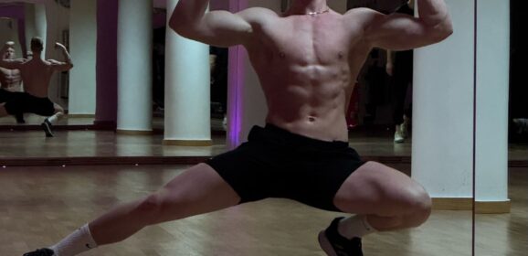 Conheça Jacob Devon: o fenômeno de 19 anos que domina o Flirt4Free