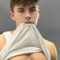 Desafio ousado: twink do OnlyFans quer superar recorde com “1000 passivos contra um ativo”