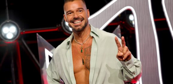 Ricky Martin quer curtir o Carnaval no Brasil em 2026: ‘Ainda mais agora que estou solteiro’