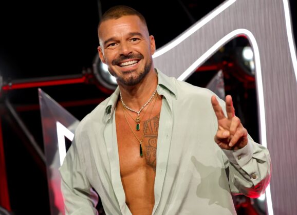 Ricky Martin quer curtir o Carnaval no Brasil em 2026: ‘Ainda mais agora que estou solteiro’