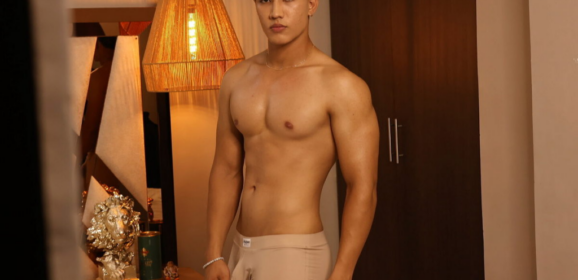 Tyler Sauvage: Sua Nova Obsessão Bissexual no Flirt4Free