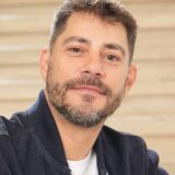 Evaristo Costa rebate comentário homofóbico: ‘Não é da sua conta’