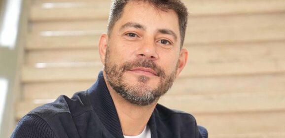 Evaristo Costa rebate comentário homofóbico: ‘Não é da sua conta’