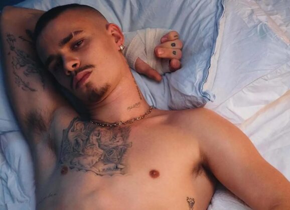 Filho de David Beckham fará estreia como ator em romance LGBT+